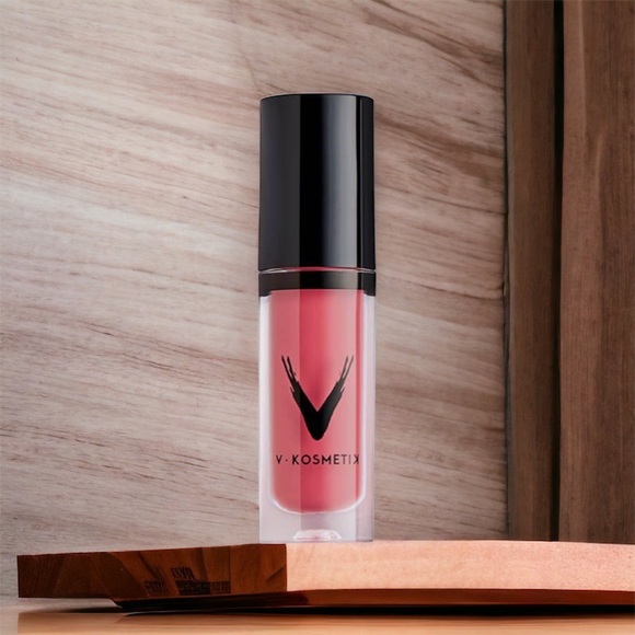 V Kosmetik Creamy Liquid Velvet Lipstick in Bubbly - Picture 1 of 3
